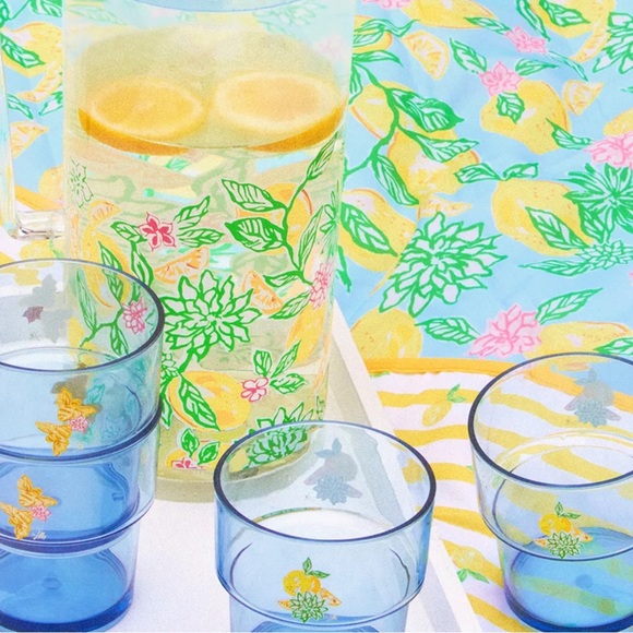 NWT Lilly Pulitzer lemonade 
 Floral Pitcher Set with Glasses - Picture 4 of 4
